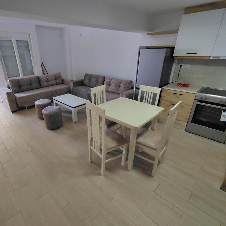 Rose Apartment Саранде Екстериор снимка